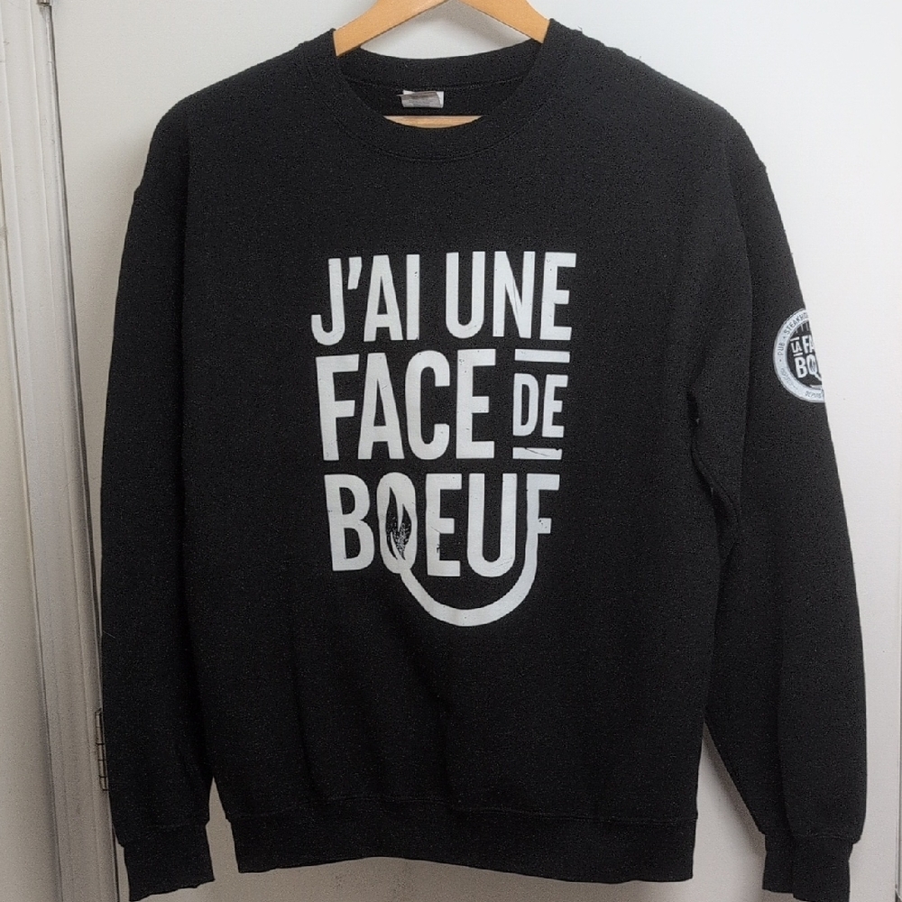 GILDAN BLACK CREWNECK SIZE MEDIUM